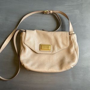 Marc Jacobs Textured Leather Crossbody Bag Vintage Tan Taupe